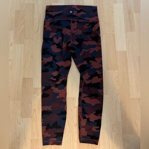 Lululemon Wunder Under High-Rise Tights in a camo smoky red night sea